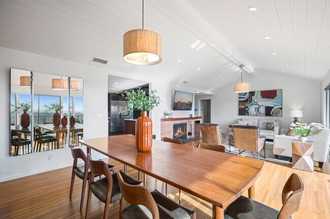 Building Photo - 3772 San Rafael Ave