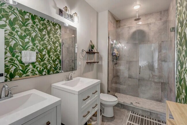 Building Photo - 3639 Hydes Ferry Rd