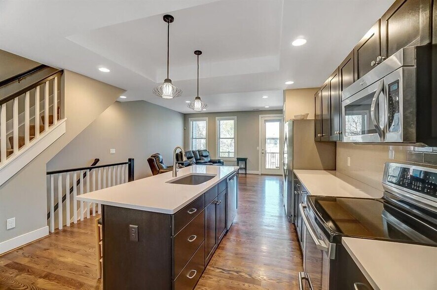 Building Photo - 440 Northern Ave