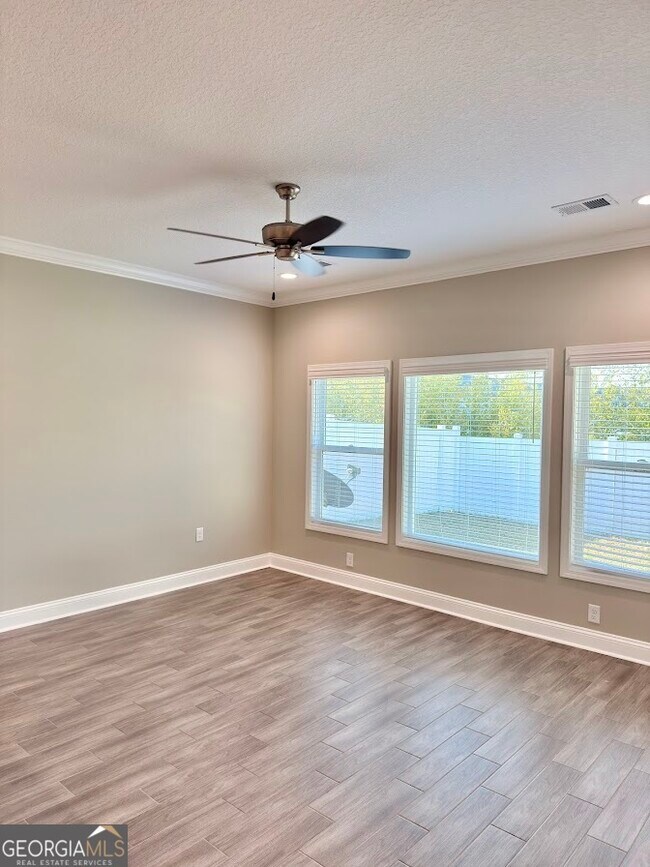 Building Photo - 142 The Villas Wy