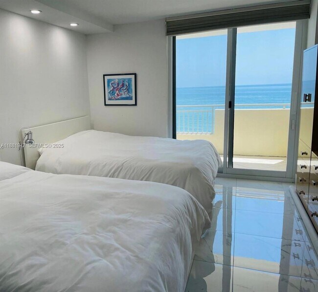 Building Photo - 3180 S Ocean Dr