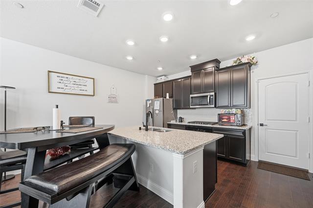 Building Photo - 3544 Thistlewood Dr