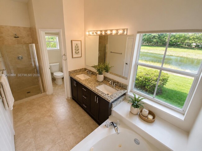 Building Photo - 837 Tanglewood Cir