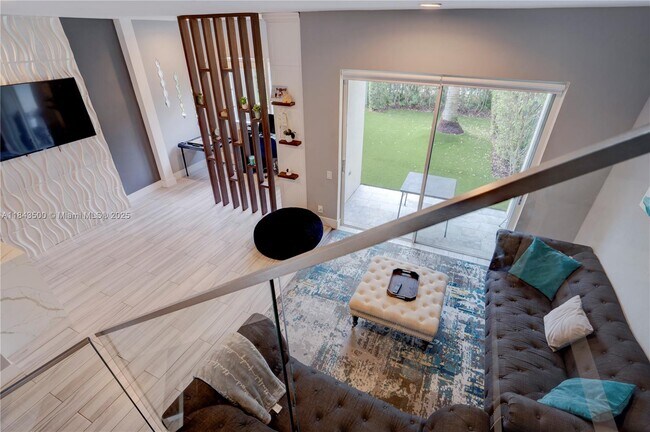 Building Photo - 1364 Harbor View W