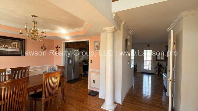 Building Photo - Gorgeous Classic Cave Spring Colonial in S...