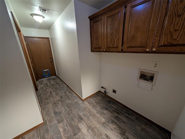 Building Photo - 609 SW 151st St