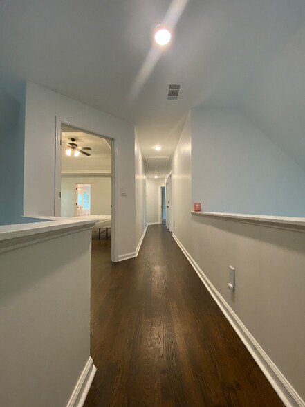 Building Photo - 110 Ashewoode Downs Ln