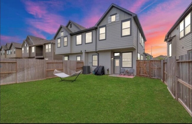 Building Photo - 2530 Manor Valley Ct