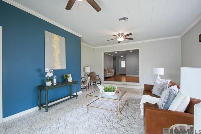 Building Photo - Mid-City Luxury Rental – 4 Bed / 3 Bath