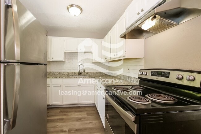 Building Photo - 5036 E 42 St