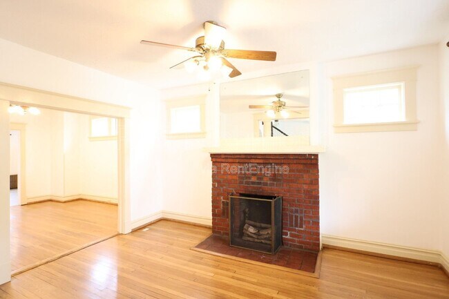 Building Photo - 2721 Garland Ave