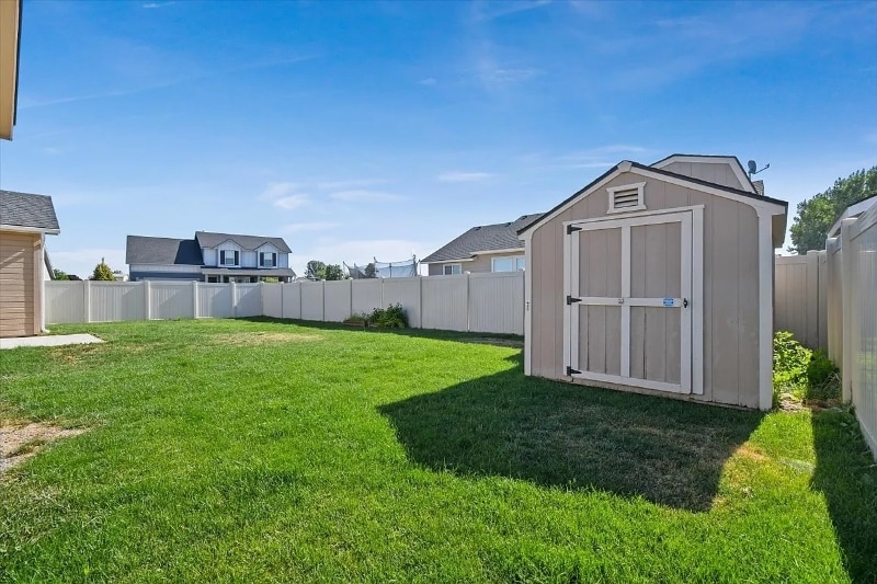 Building Photo - 2114 N Rosedust Dr