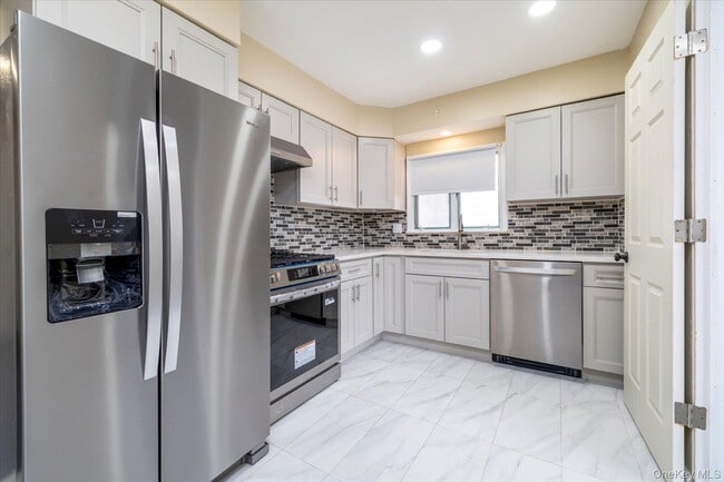 Building Photo - 24 S Corona Ave