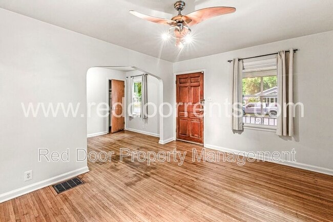 Building Photo - 4925 Crittenden Ave