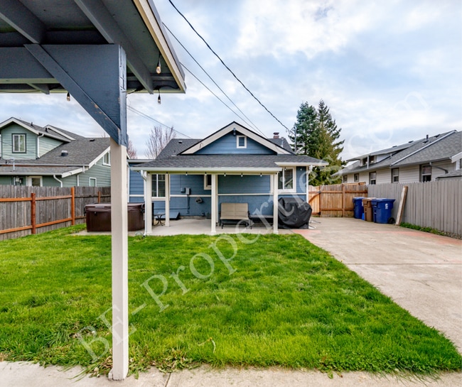 Building Photo - Renovated Tacoma Home
