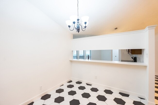 Building Photo - 1314 Frontier Ln