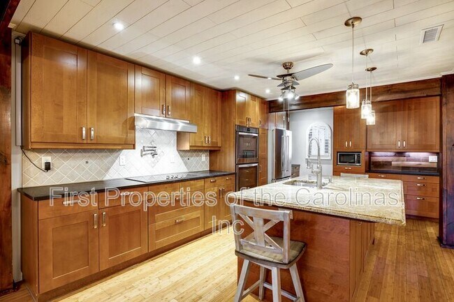 Building Photo - 26012 Misty Way Dr