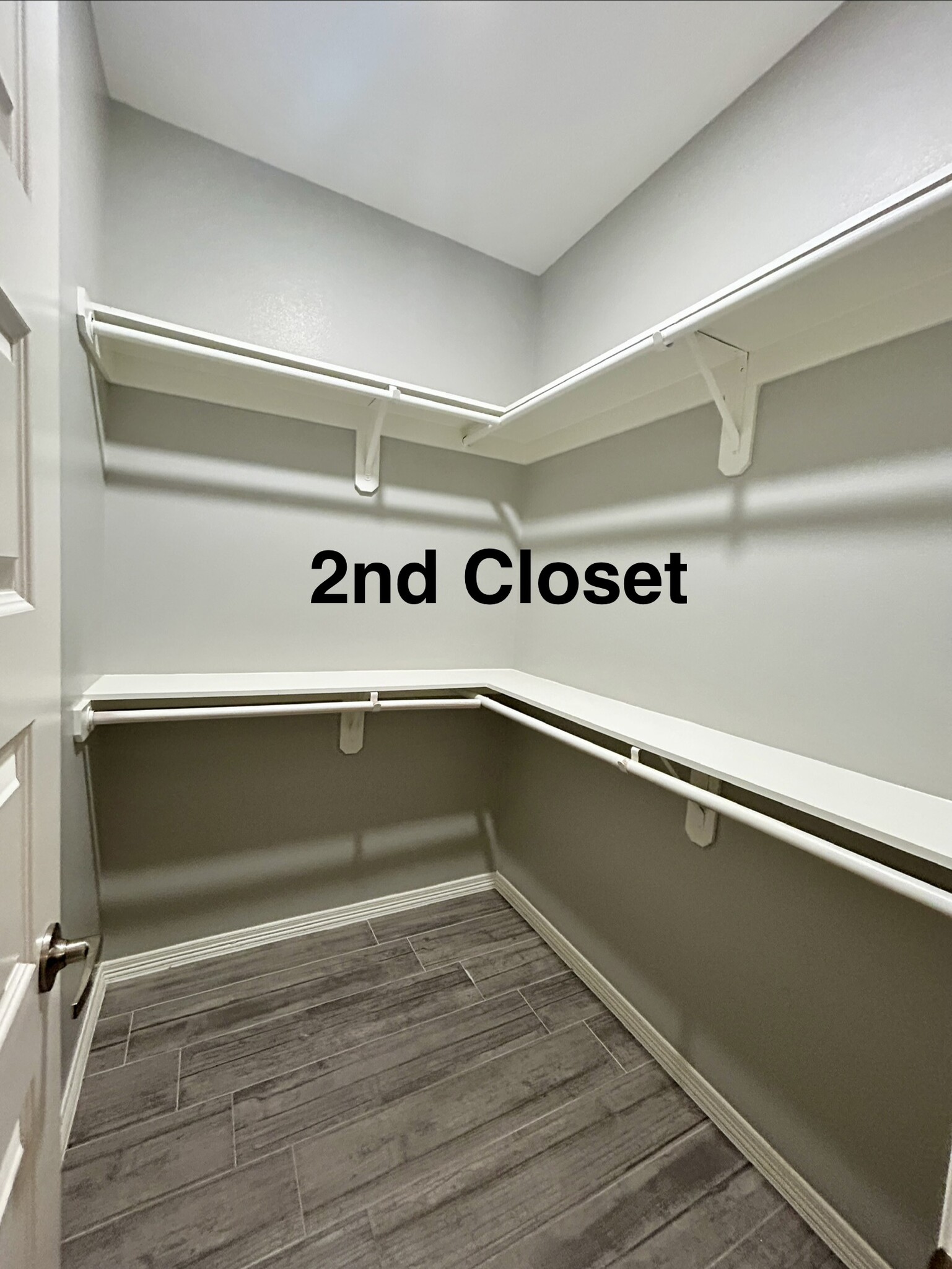 Building Photo - 4904 N Winona Dr