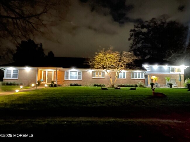 Building Photo - 111 Sheridan Ave