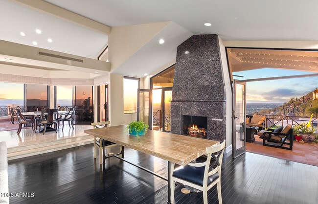 Building Photo - 5400 E Valle Vista Rd