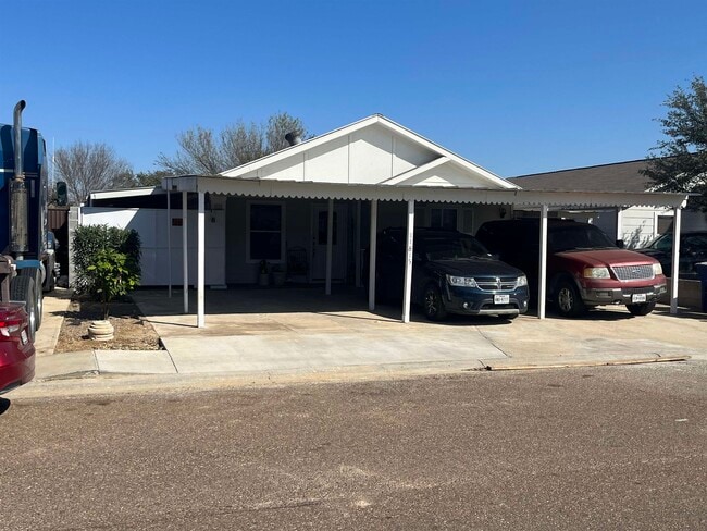 Primary Photo - 11815 Mohawk Dr