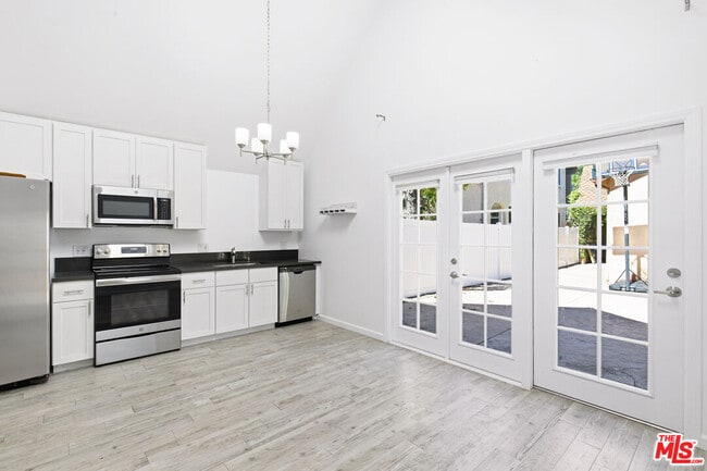 Building Photo - 8424 4th St