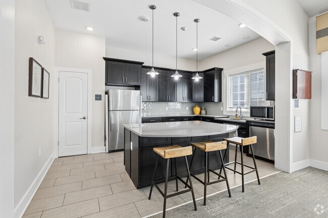 Interior Photo - Morgan's Bluff
