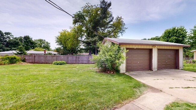 Building Photo - 2 bedroom duplex in North Ames
