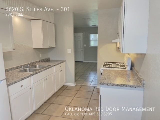 Building Photo - 6620 S Stiles Ave