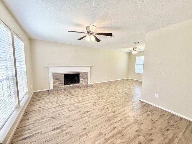 Building Photo - 12230 Fetlock Dr