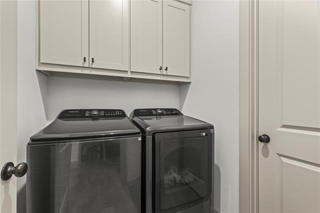 Building Photo - 15627 Rue Dr