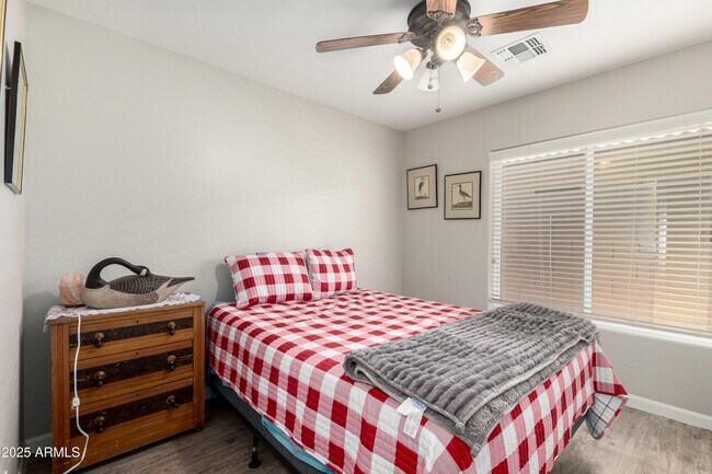 Building Photo - 16325 W Paradise Ln