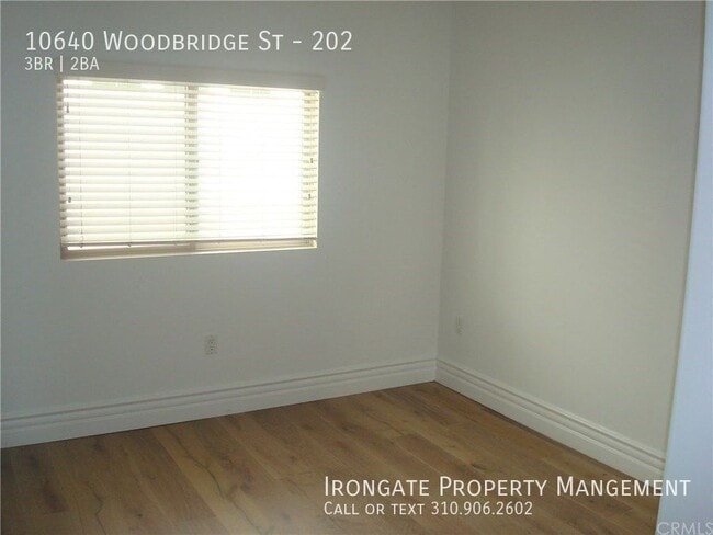 Building Photo - 10640 Woodbridge St