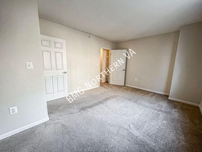 Building Photo - 3835 9th St N