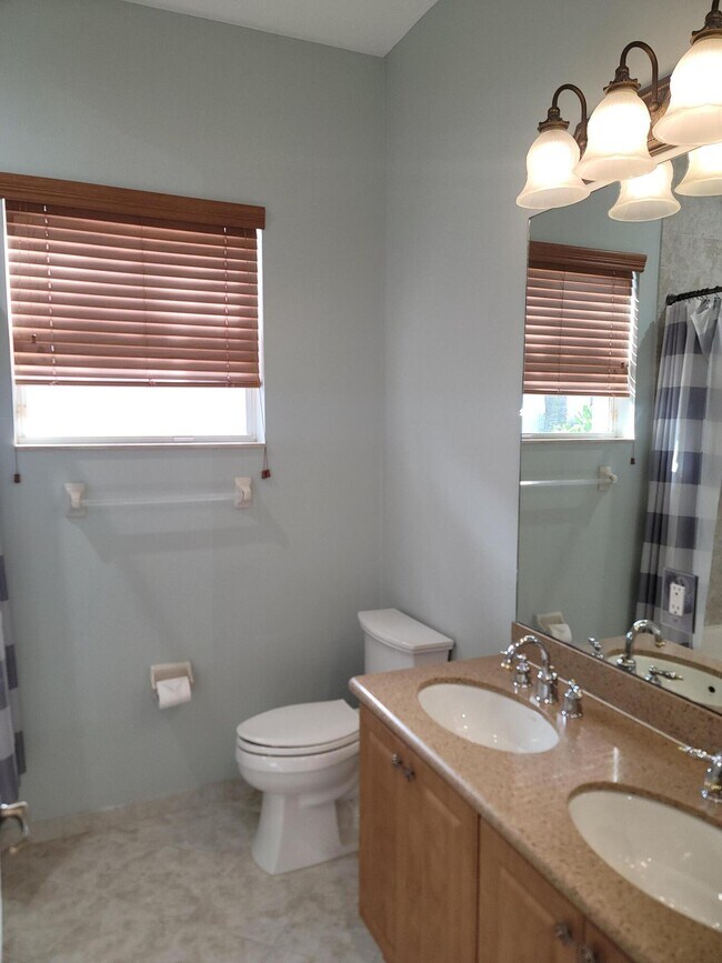 Building Photo - 9335 Plantation Estates Dr