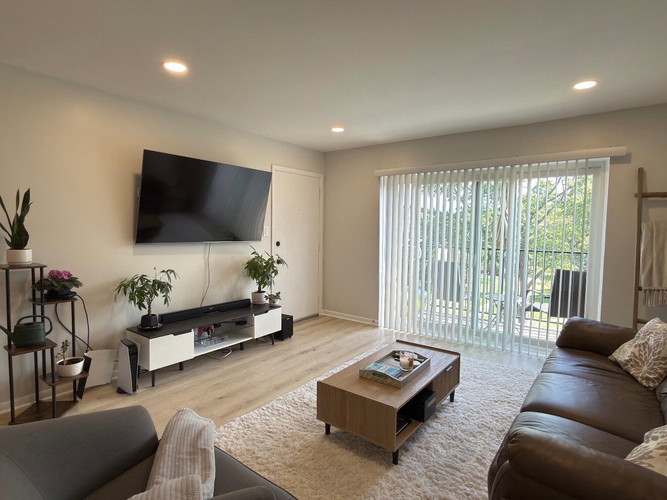 Building Photo - 9416 Bay Colony Dr