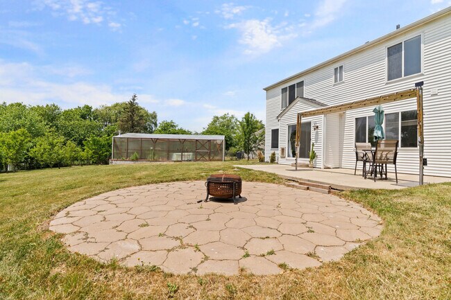 Building Photo - 257 Indian Ridge Ln