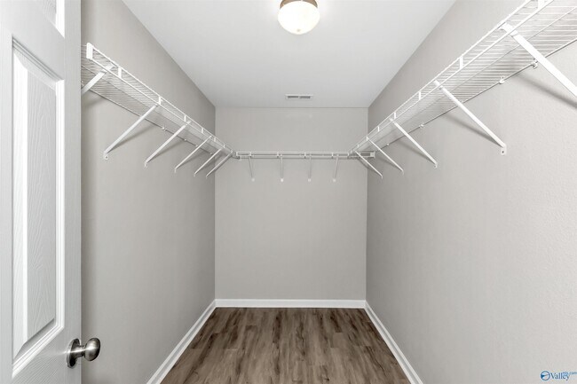 Building Photo - 325 Kenneth Blvd NW