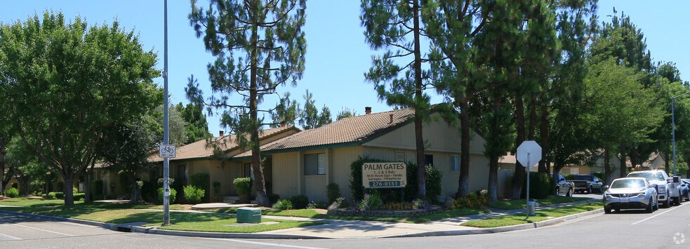 Building Photo - Palm Gates Apartments