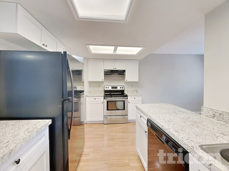 Building Photo - 4424 Ohara St