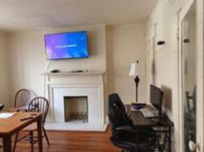 Building Photo - 538 Myrtle Ave