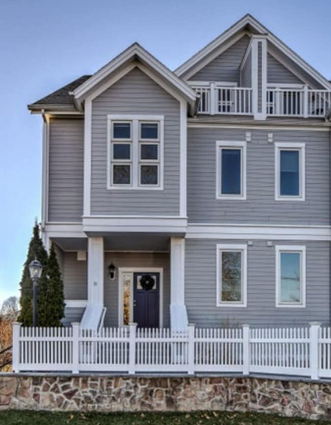 Building Photo - Luxury long term rental in the Heart of Brunswick