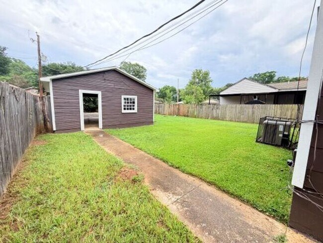 Building Photo - 5541 Court P