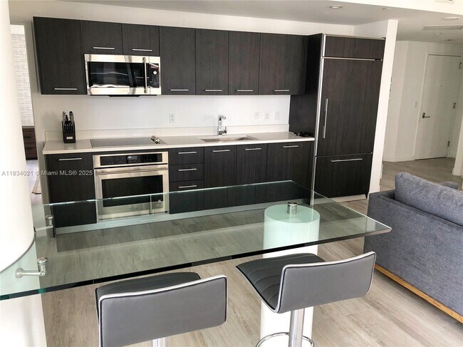 Building Photo - 45 SW 9th St