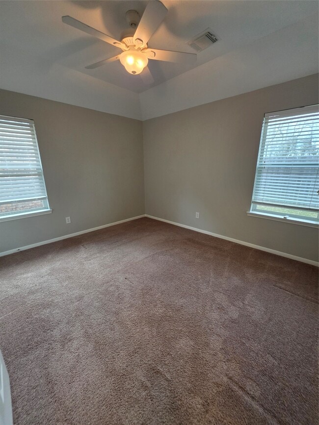 Building Photo - 5226 Cottonwood Creek Ln