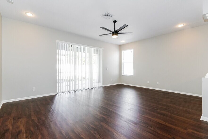 Building Photo - 8204 Abbey Mist Cove