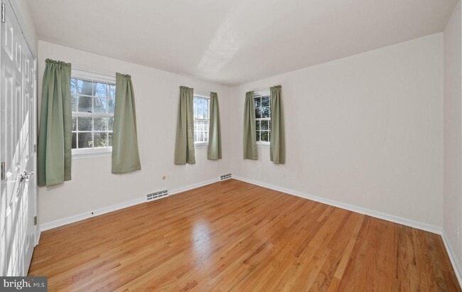 Building Photo - 107 Sorrel Dr