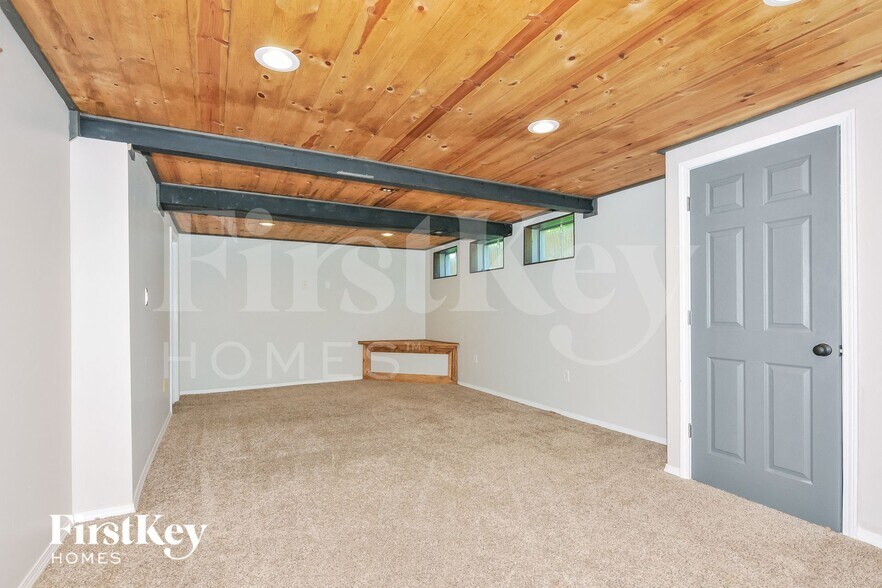 Building Photo - 78 Fawn Oaks Dr