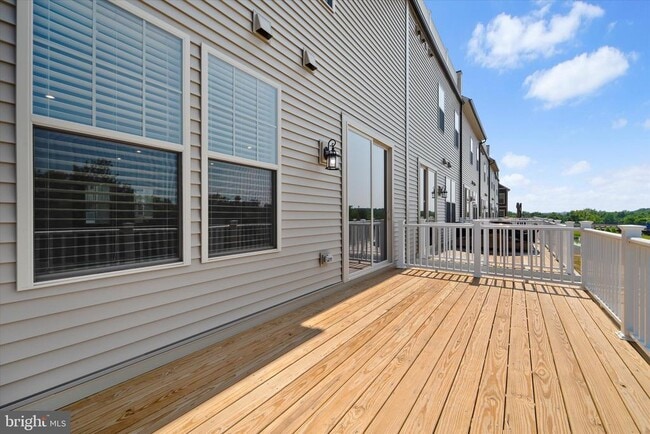 Building Photo - 1051 Venifena Terrace SE