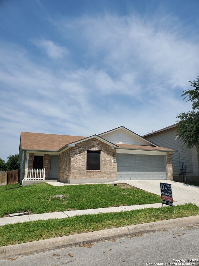Building Photo - 136 Rattlesnake Way